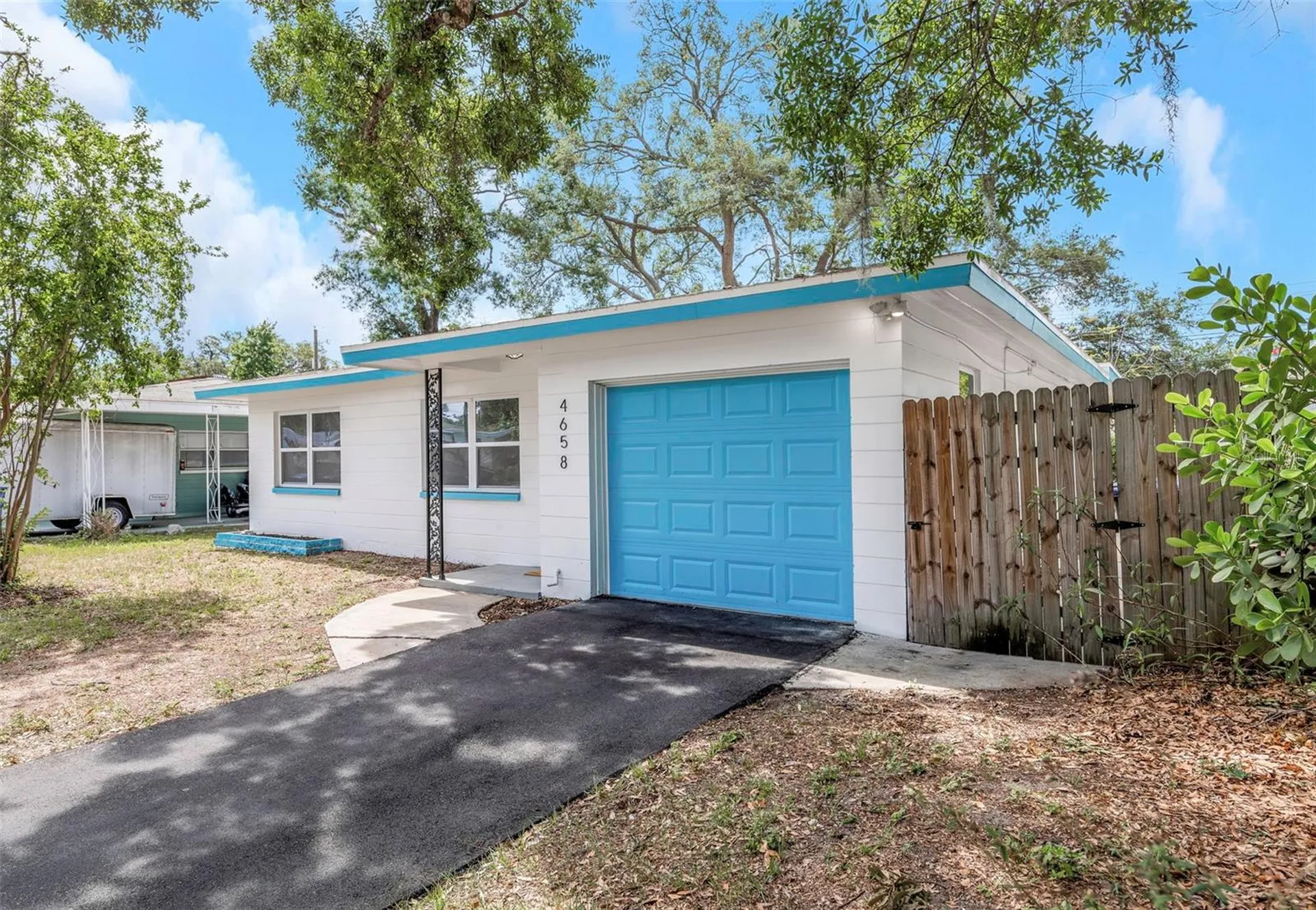 4658 25th Avenue S St Petersburg FL 33711