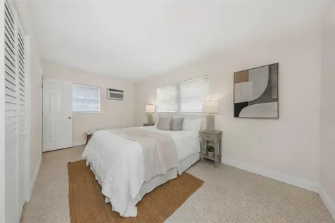 4658 25th Avenue S St Petersburg FL 33711