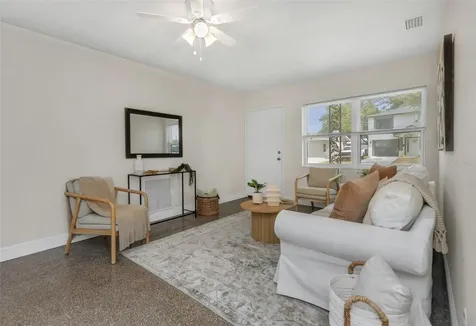 4658 25th Avenue S St Petersburg FL 33711