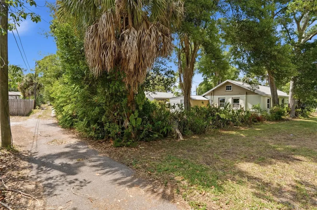 409 Lebeau Street Clearwater FL 33755