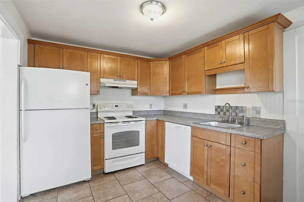 409 Lebeau Street Clearwater FL 33755