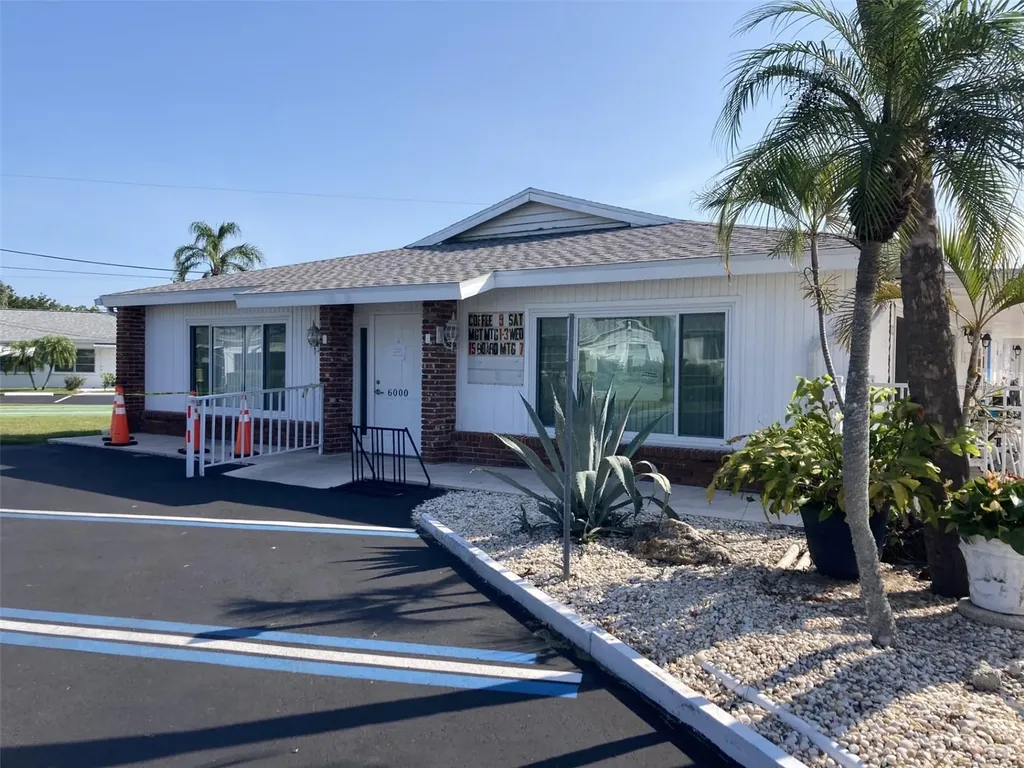 6110 Coral Way Bradenton FL 34207