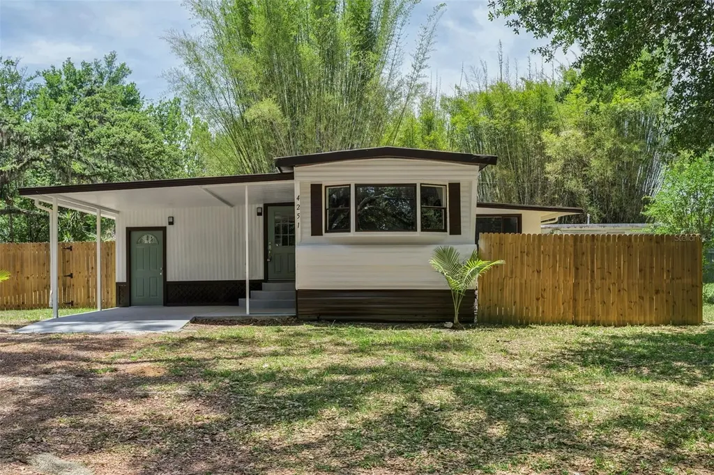 4251 Seaberg Road Zephyrhills FL 33541