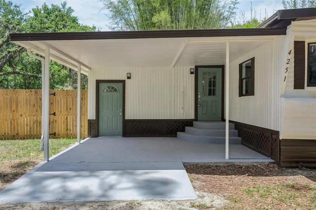 4251 Seaberg Road Zephyrhills FL 33541