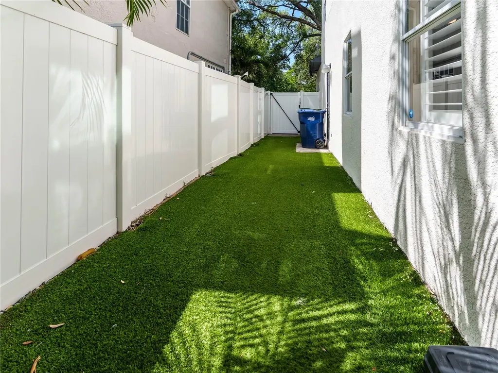 3230 W Fielder Street Tampa FL 33611