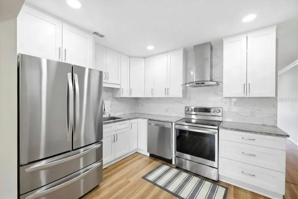 2381 Ecuadorian Way Clearwater FL 33763