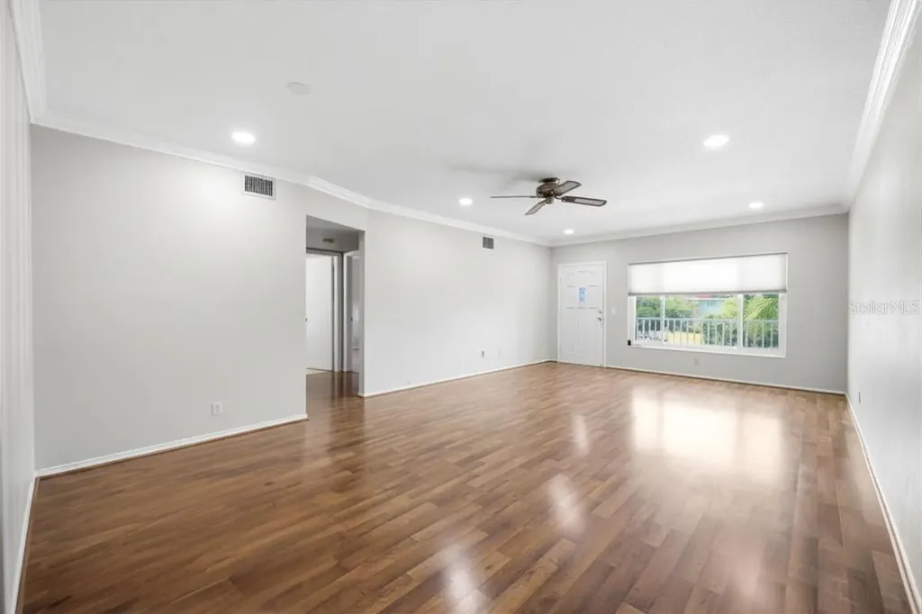 2381 Ecuadorian Way Clearwater FL 33763