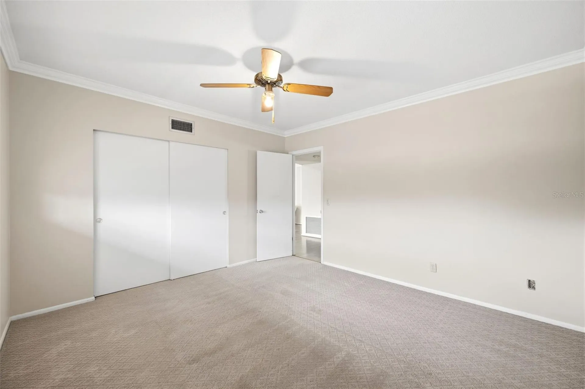 2381 Ecuadorian Way Clearwater FL 33763