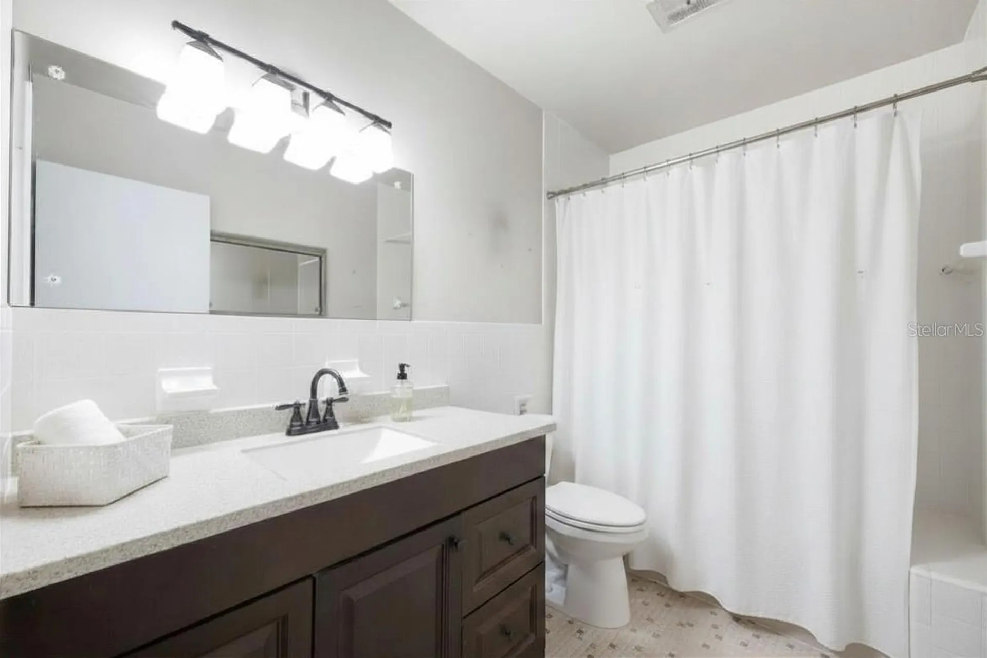 2381 Ecuadorian Way Clearwater FL 33763