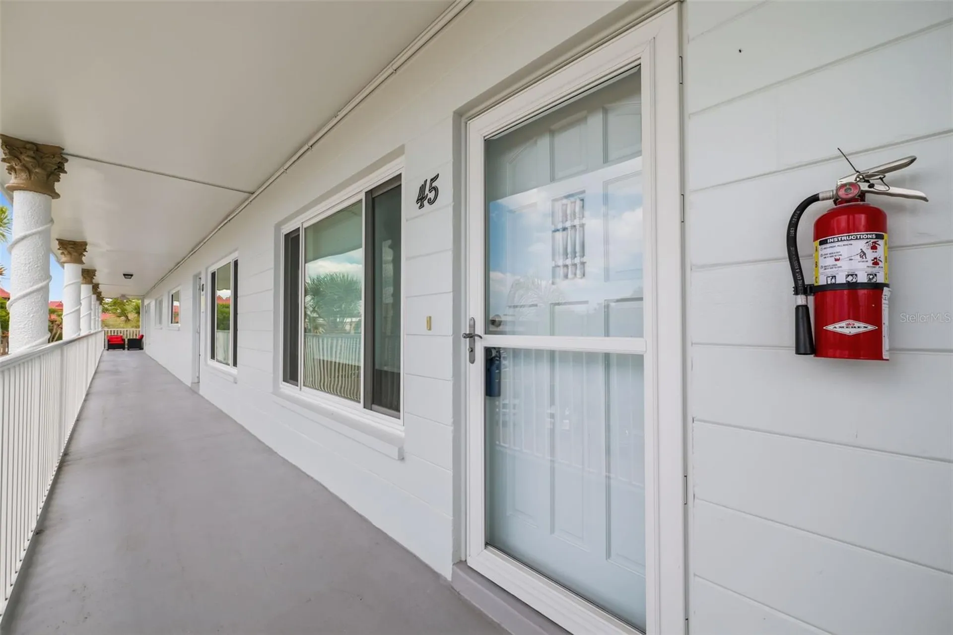 2381 Ecuadorian Way Clearwater FL 33763