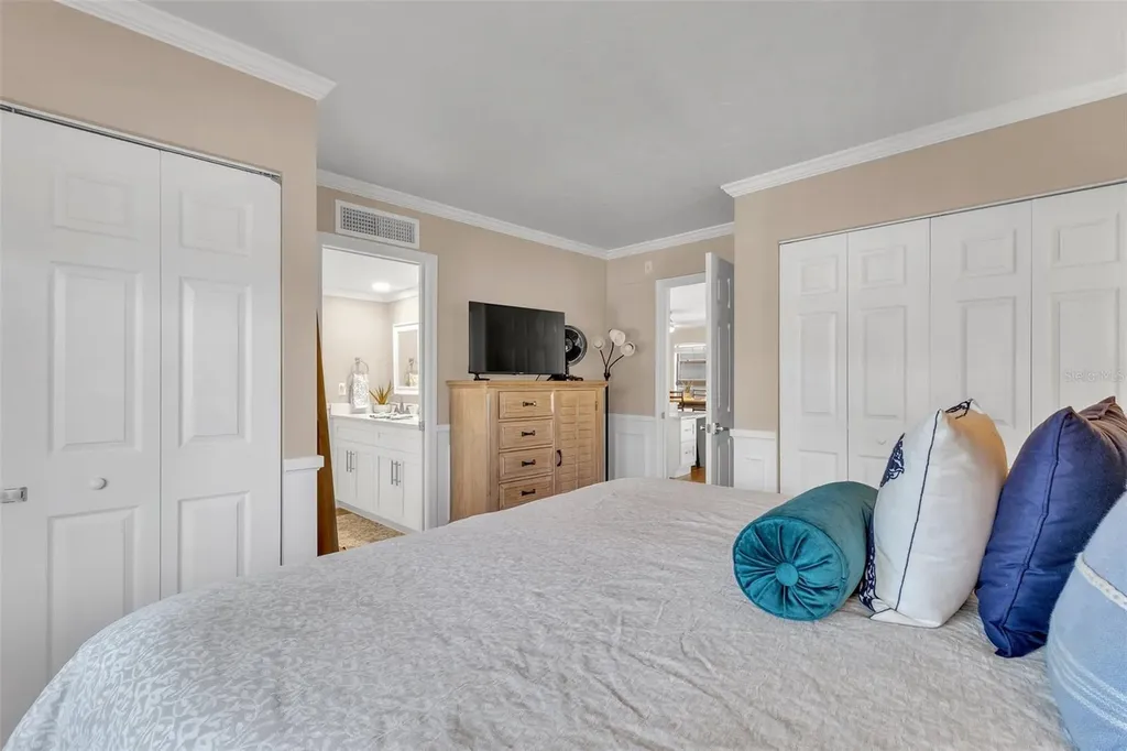 1085 Bald Eagle Drive Marco Island FL 34145