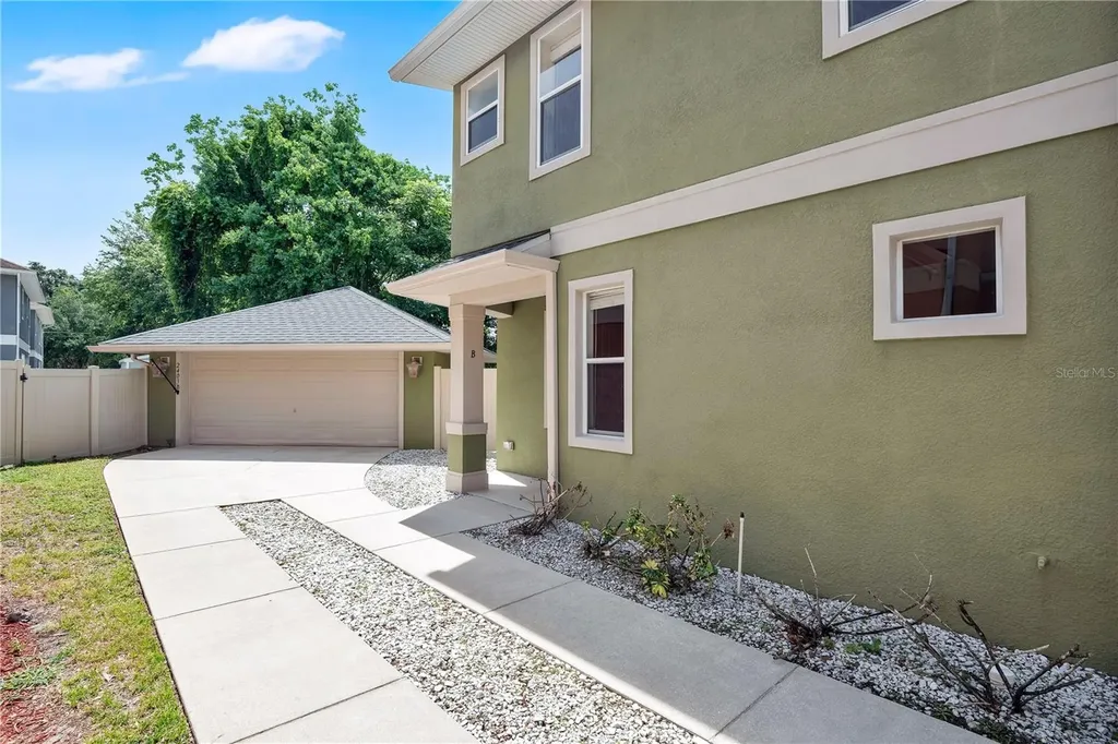 2403 S Shine Avenue Orlando FL 32806