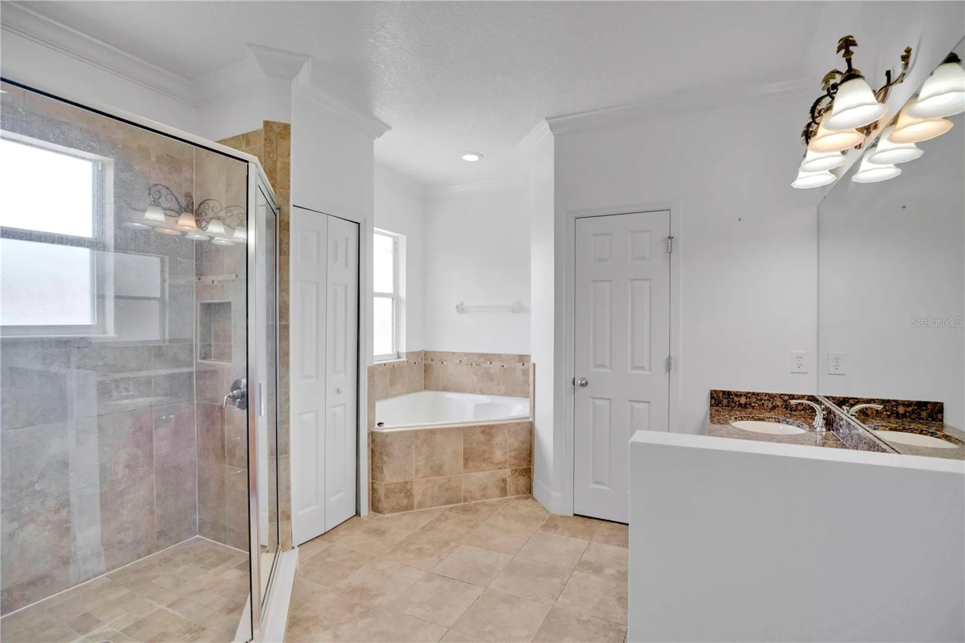 2403 S Shine Avenue Orlando FL 32806