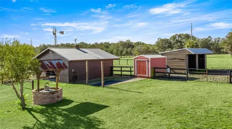 5251 SE 180th Avenue Road Ocklawaha FL 32179