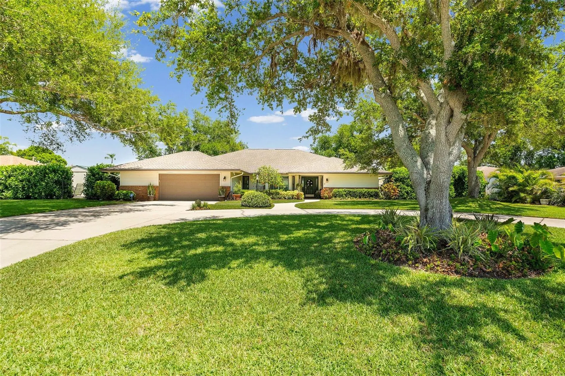 2211 50th Street W Bradenton FL 34209