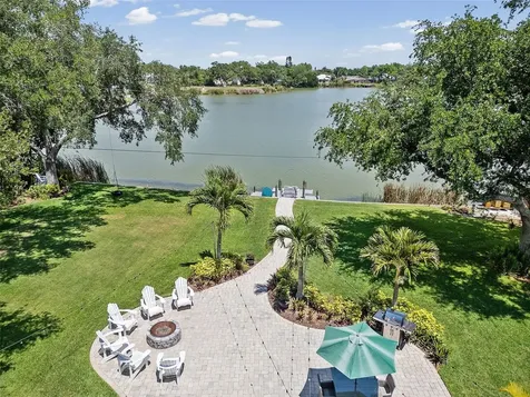 2211 50th Street W Bradenton FL 34209