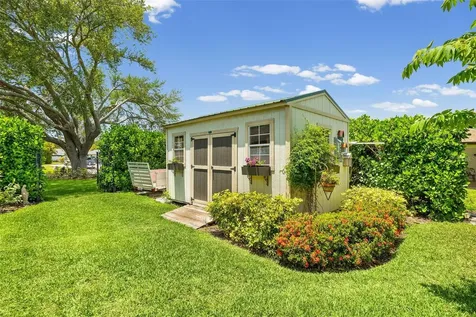 2211 50th Street W Bradenton FL 34209