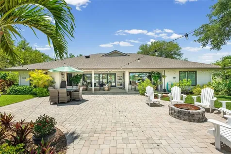 2211 50th Street W Bradenton FL 34209
