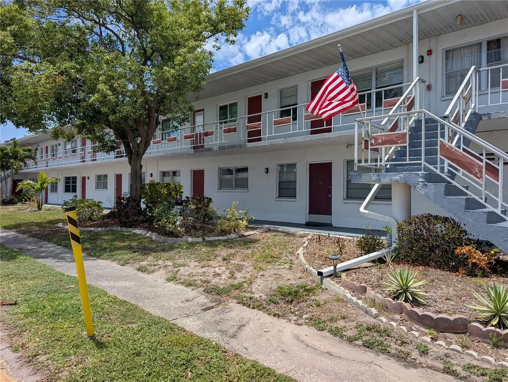 5850 18th Street N St Petersburg FL 33714