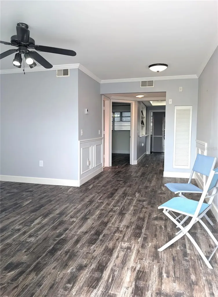 5850 18th Street N St Petersburg FL 33714