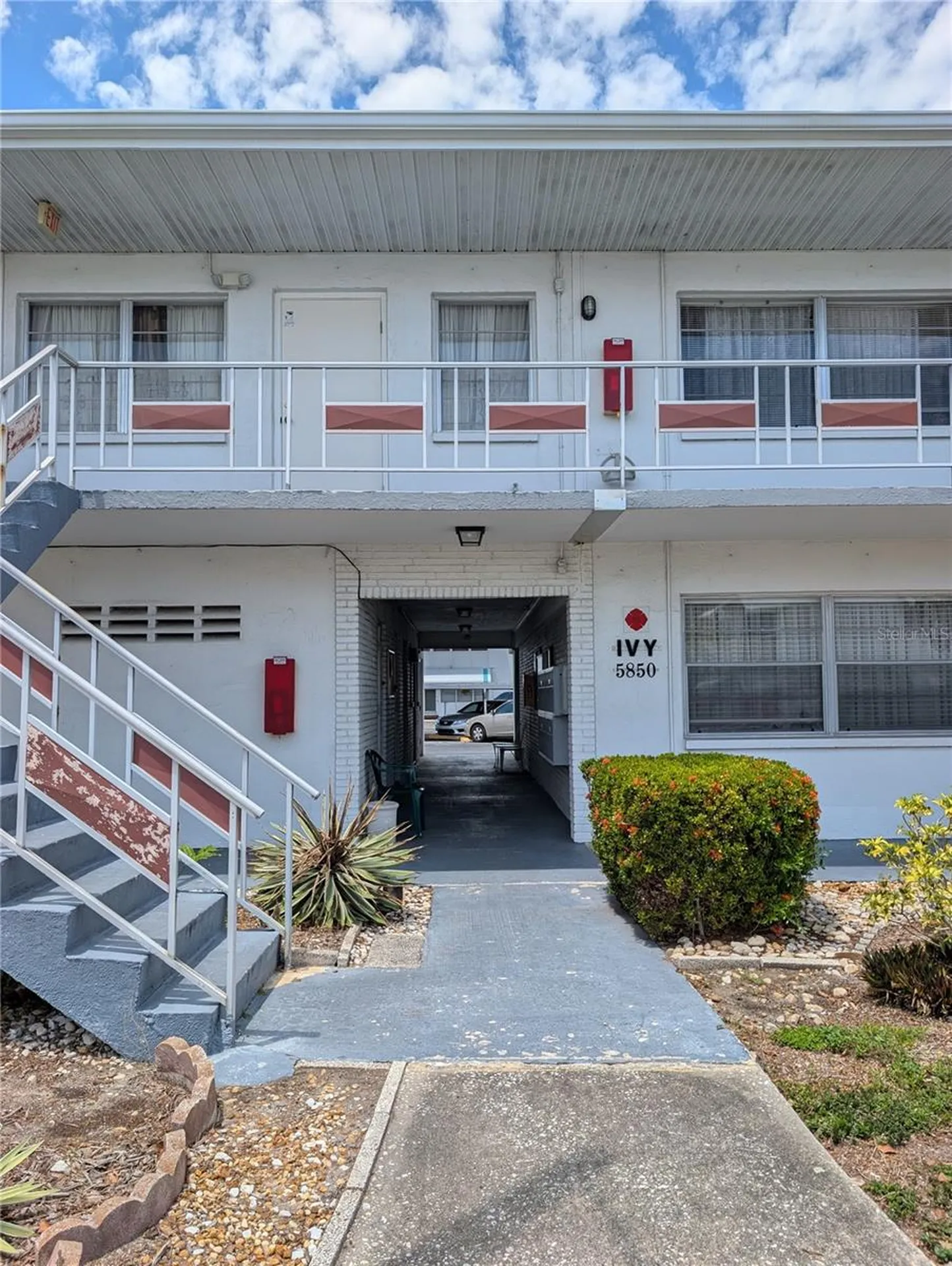 5850 18th Street N St Petersburg FL 33714