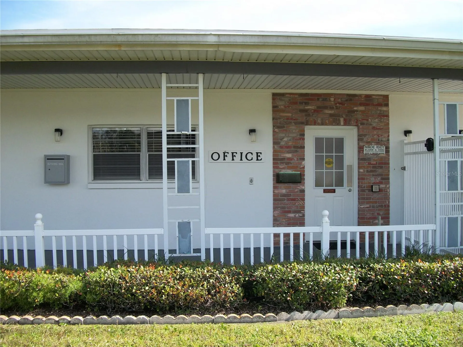5850 18th Street N St Petersburg FL 33714