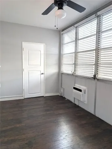 5850 18th Street N St Petersburg FL 33714
