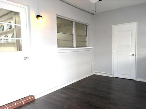 5850 18th Street N St Petersburg FL 33714