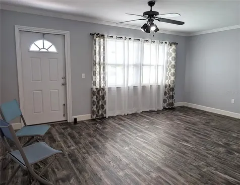 5850 18th Street N St Petersburg FL 33714
