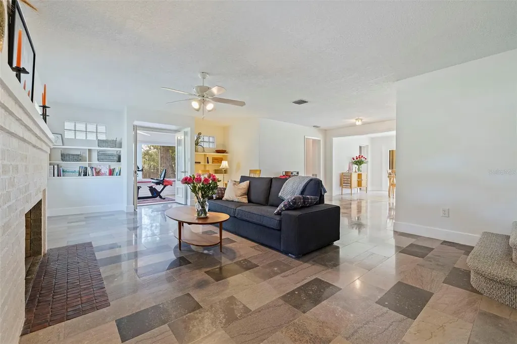 120 59th Avenue S St Petersburg FL 33705
