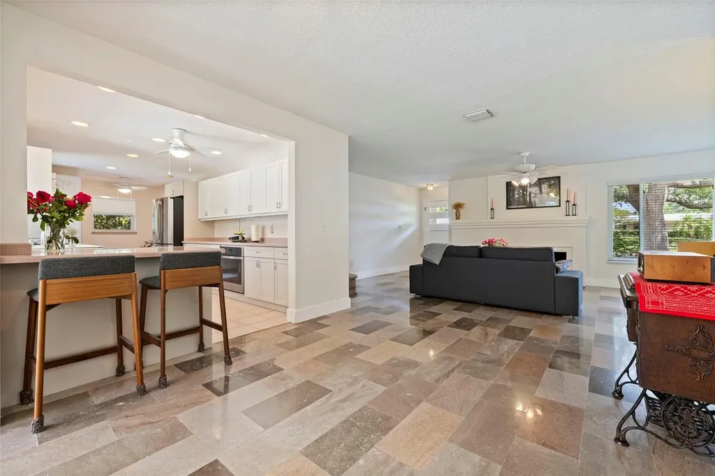 120 59th Avenue S St Petersburg FL 33705