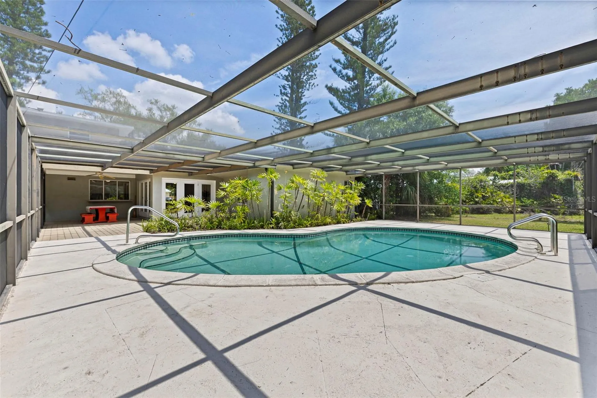120 59th Avenue S St Petersburg FL 33705
