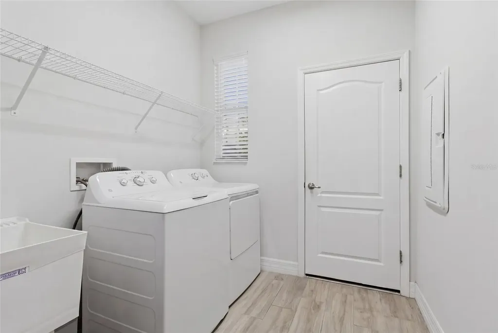 219 Villa Luna Lane Lutz FL 33549