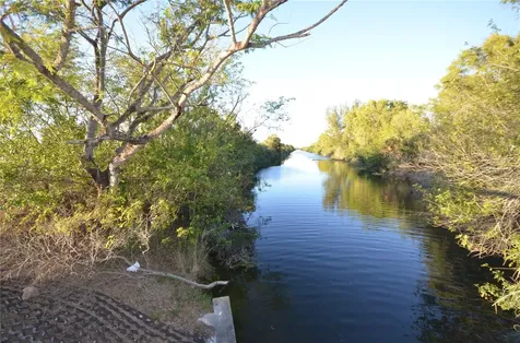 1001 NE 5th Place Cape Coral FL 33909