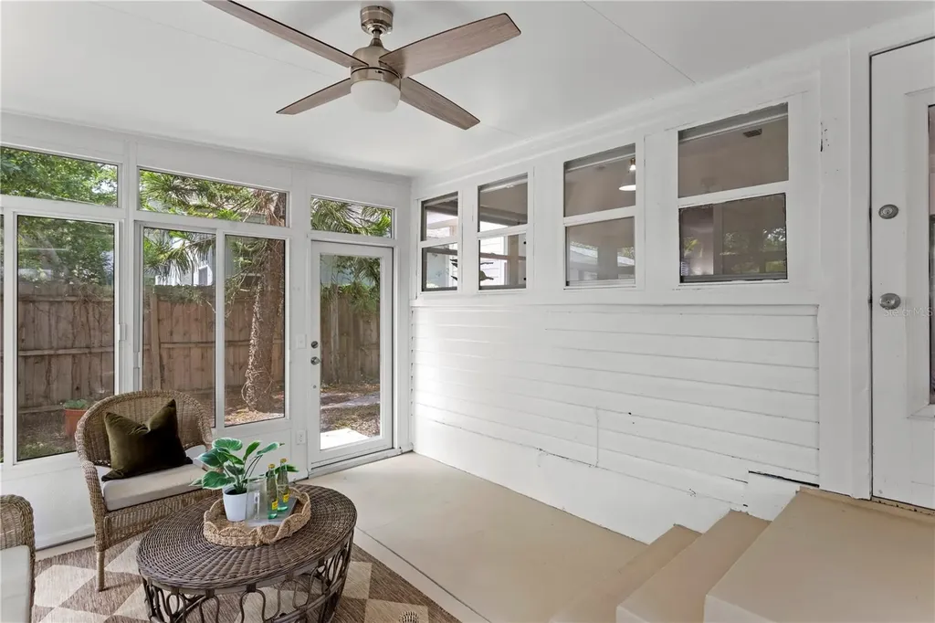 1175 Highland Court N St Petersburg FL 33701