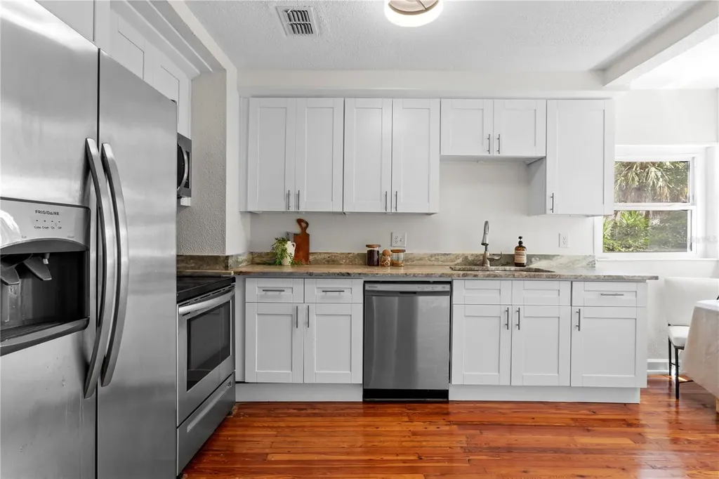 1175 Highland Court N St Petersburg FL 33701