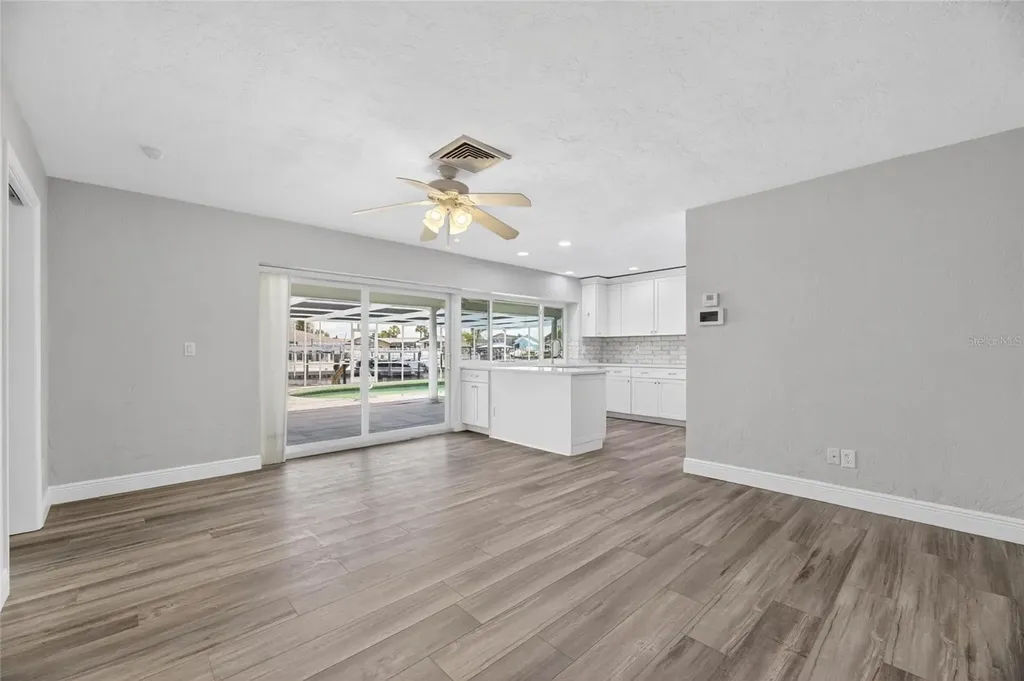 6305 Cottonwood Lane Apollo Beach FL 33572
