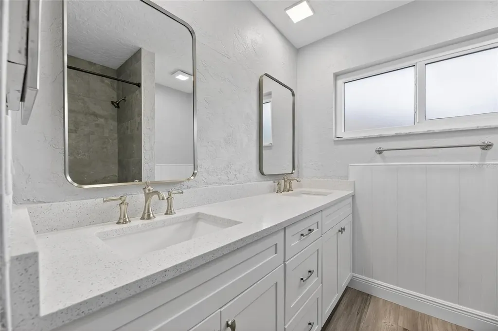 6305 Cottonwood Lane Apollo Beach FL 33572
