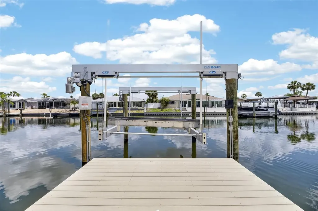 6305 Cottonwood Lane Apollo Beach FL 33572