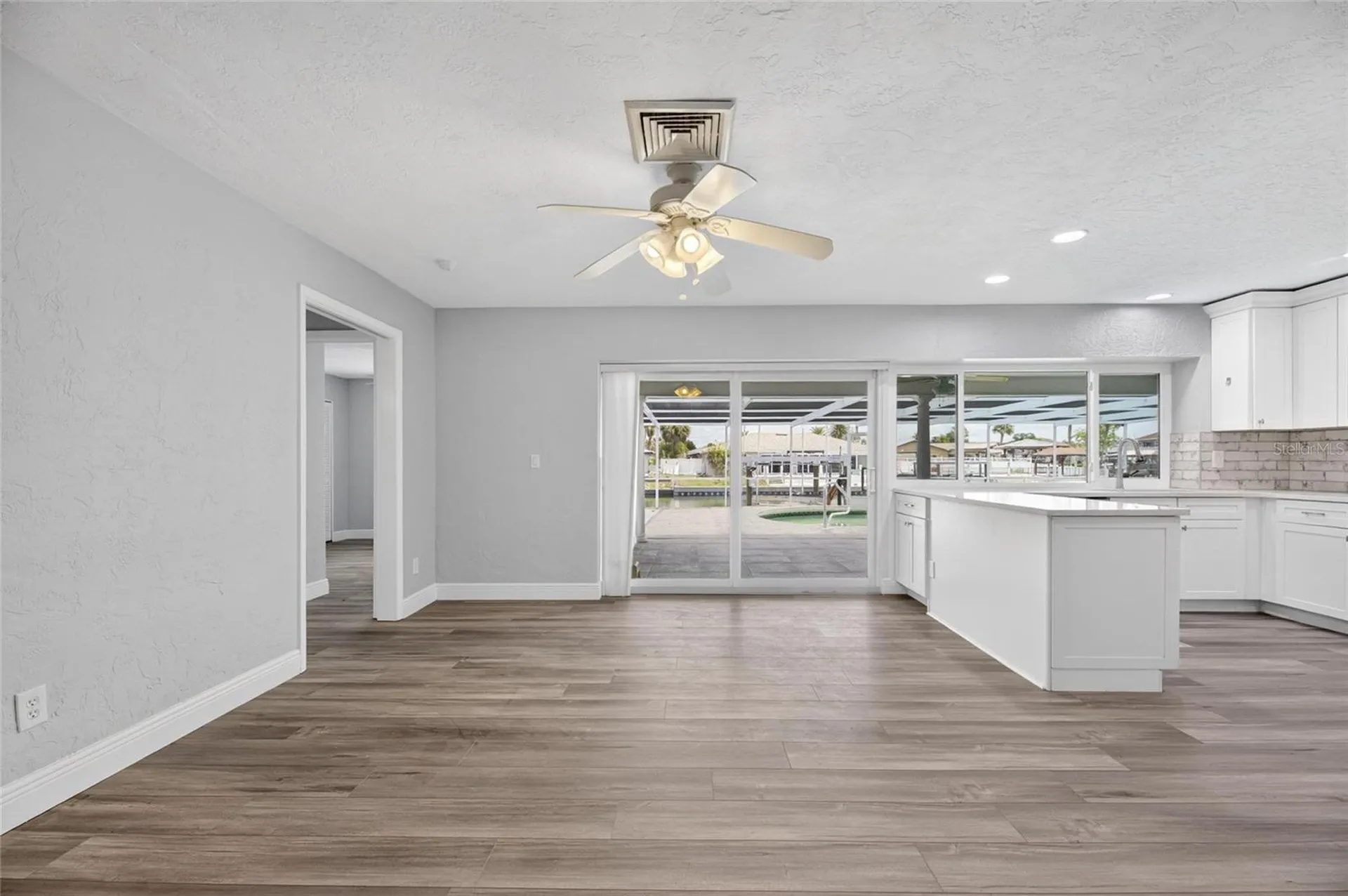 6305 Cottonwood Lane Apollo Beach FL 33572