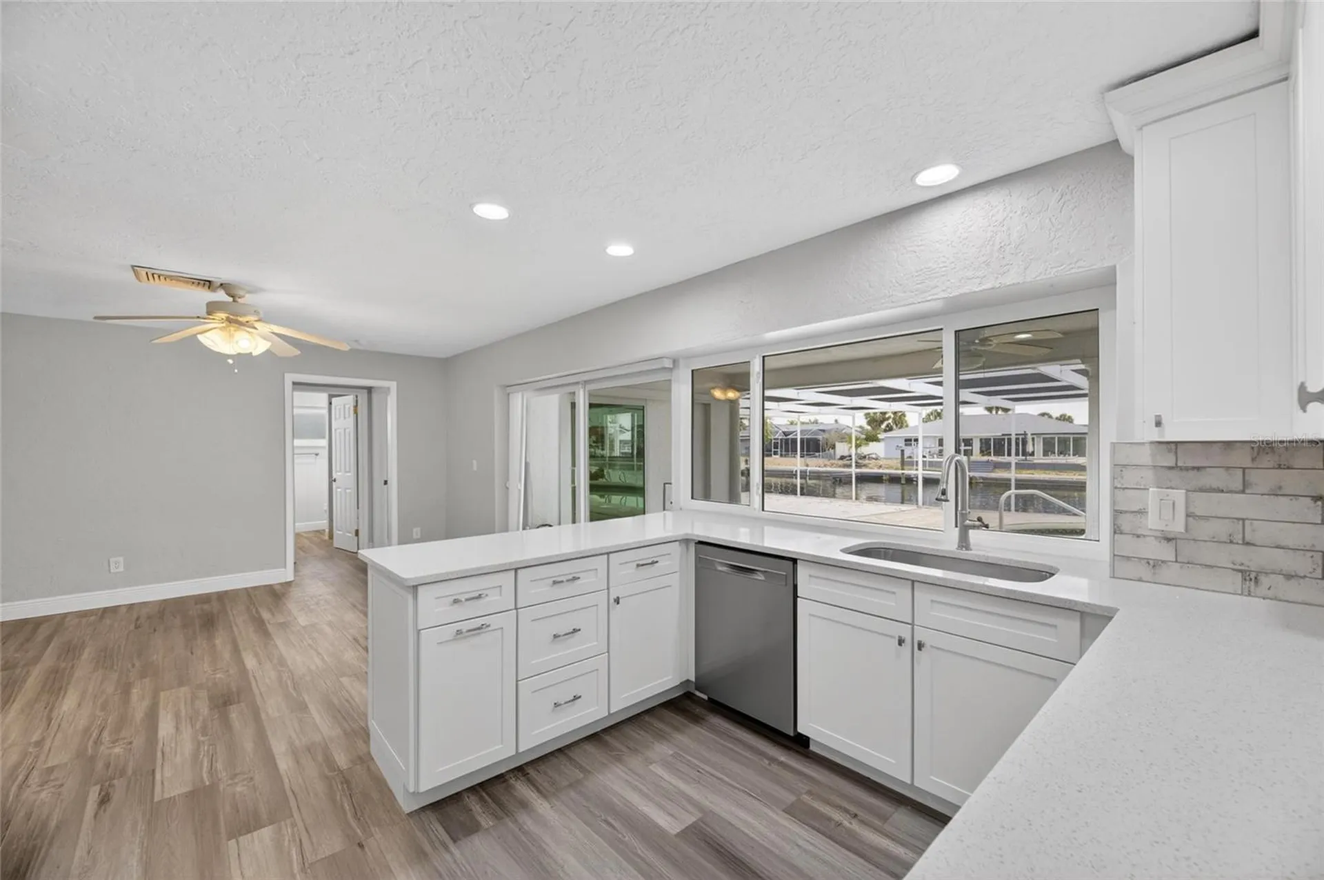 6305 Cottonwood Lane Apollo Beach FL 33572