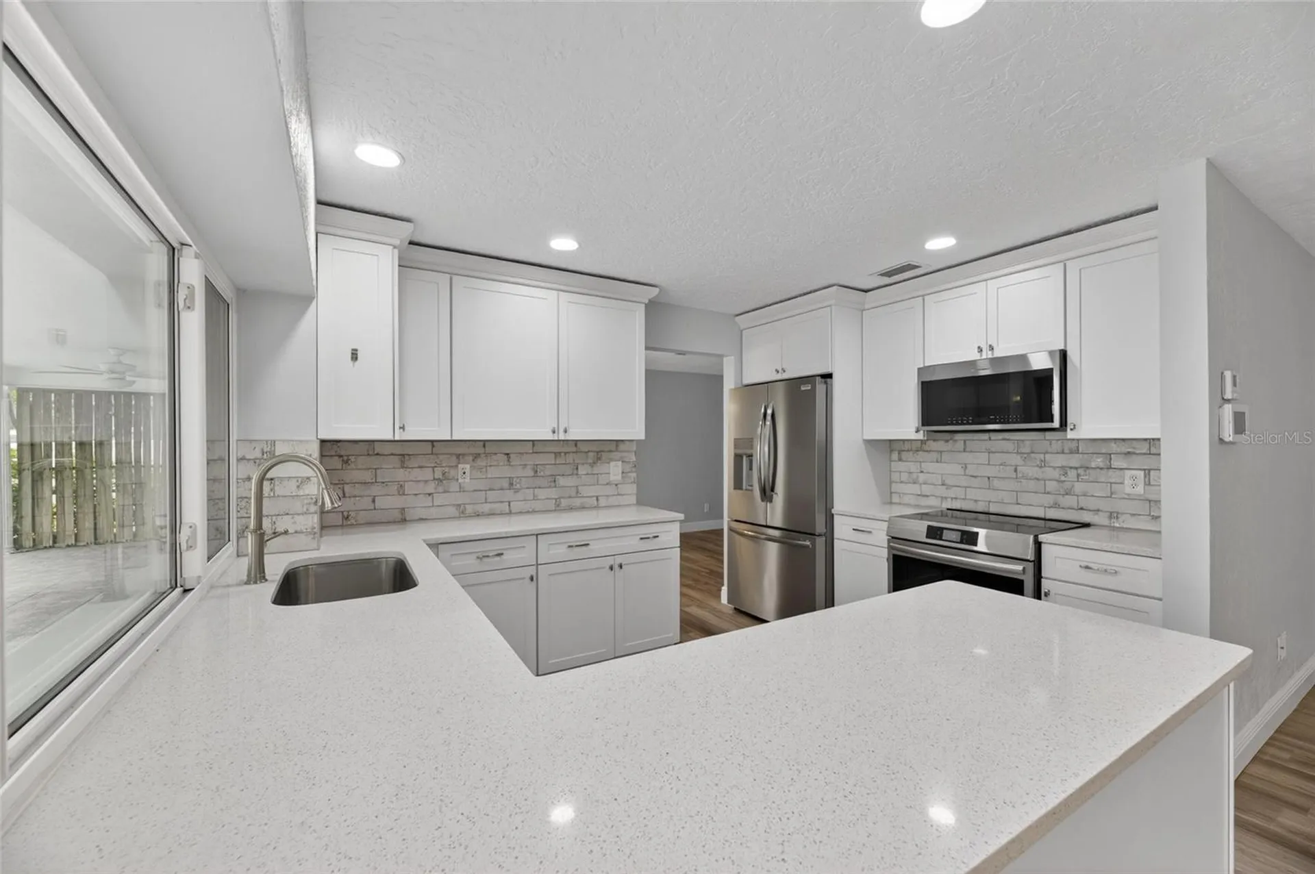 6305 Cottonwood Lane Apollo Beach FL 33572