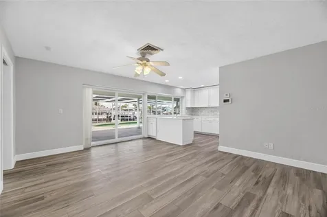 6305 Cottonwood Lane Apollo Beach FL 33572