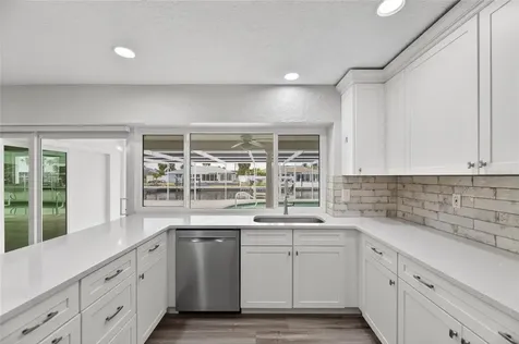 6305 Cottonwood Lane Apollo Beach FL 33572