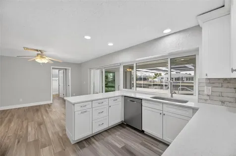 6305 Cottonwood Lane Apollo Beach FL 33572