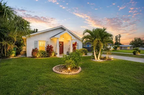 606 19TH Avenue W Palmetto FL 34221
