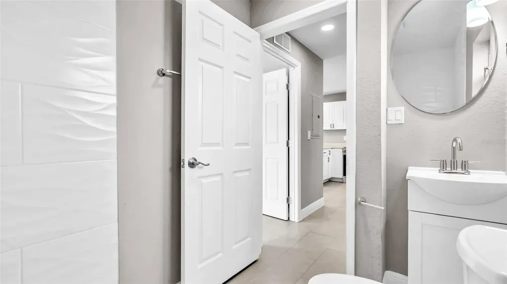 2651 1/2 2nd Avenue S St Petersburg FL 33712