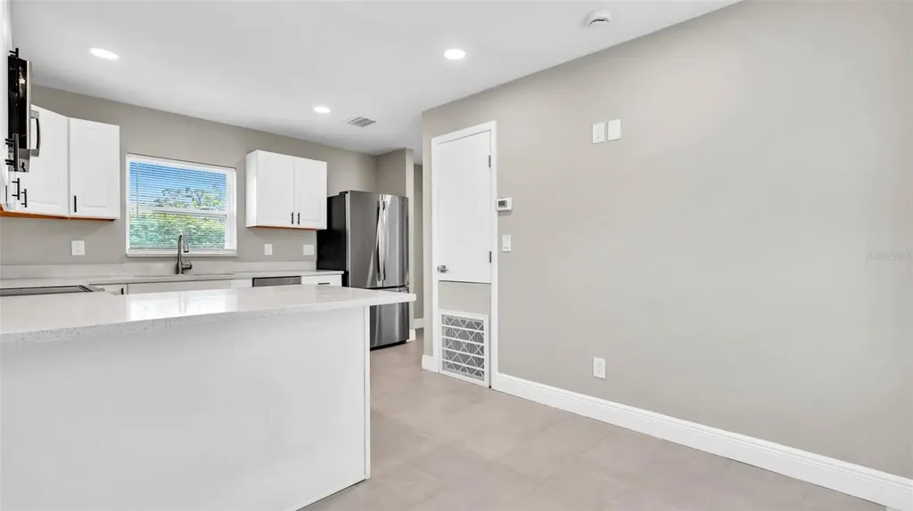 2651 1/2 2nd Avenue S St Petersburg FL 33712