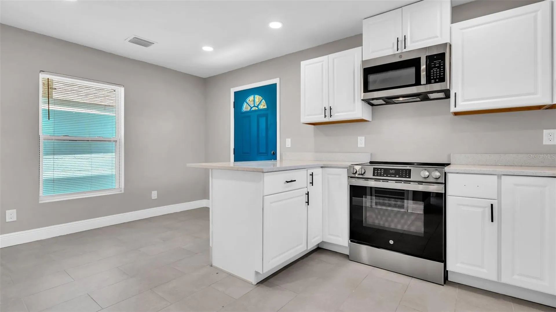 2651 1/2 2nd Avenue S St Petersburg FL 33712