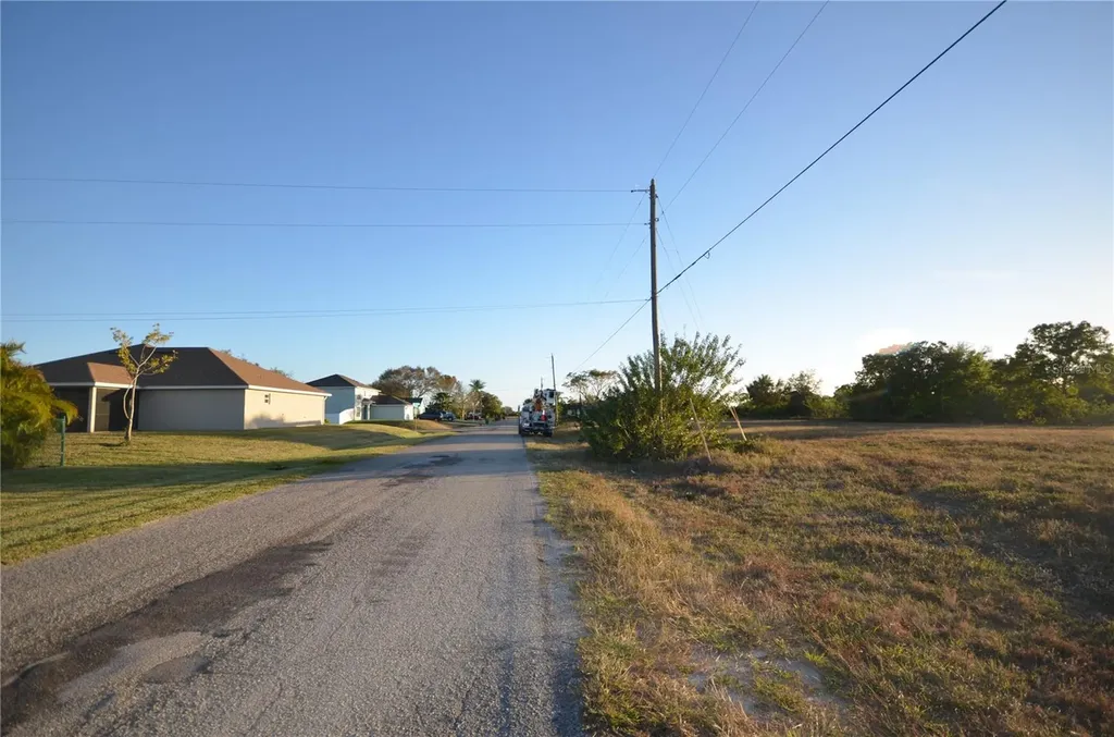 1304 NE 14th Avenue Cape Coral FL 33909